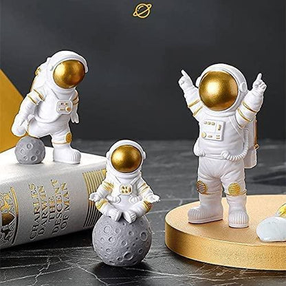 Astronaut Spaceman Statue Ornament Set of 3 - Golden