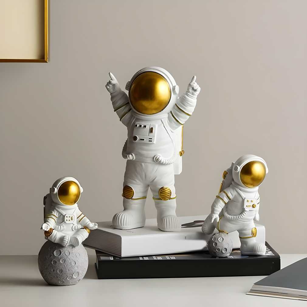 Astronaut Spaceman Statue Ornament Set of 3 - Golden